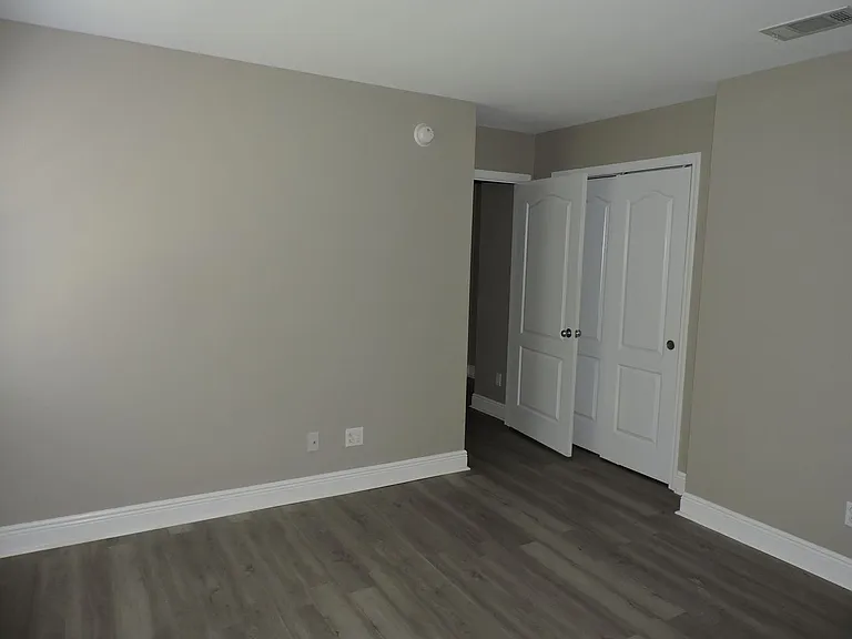 6060 Dunridge Dr — Photo 11