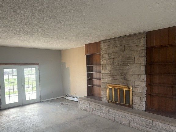 2nd image of 107 N 3rd St