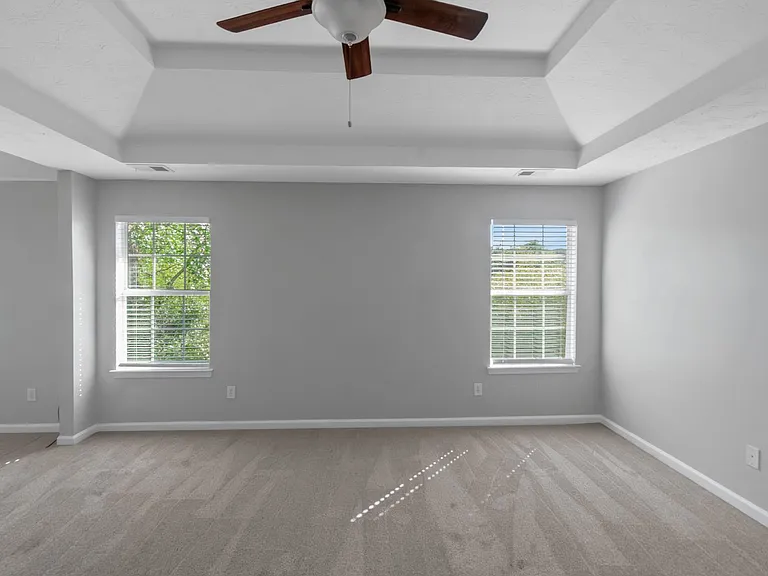 240 Dairyland Dr — Photo 17