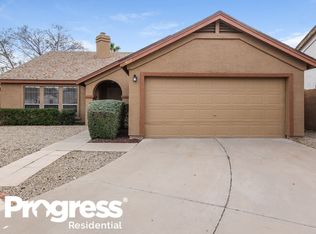 7827 W Peppertree Ln, Glendale, AZ 85303