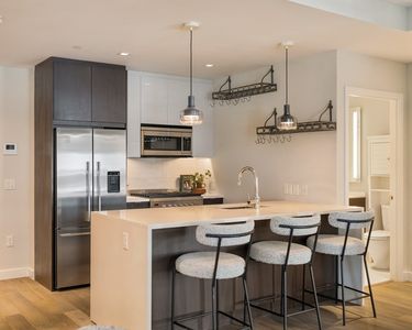 375 Canal St #603, Somerville, MA, 02145