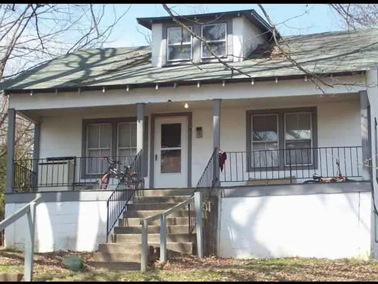 Chatham Ave — Photo 1