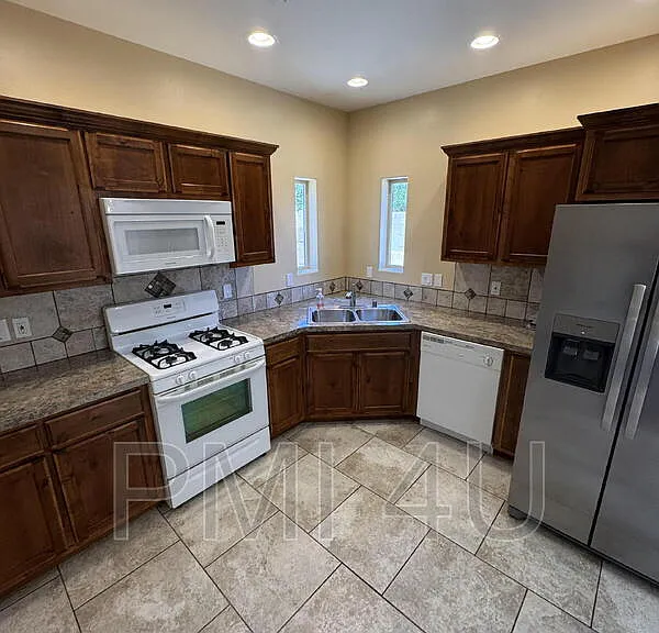 618 Firewheel Loop SW — Photo 9