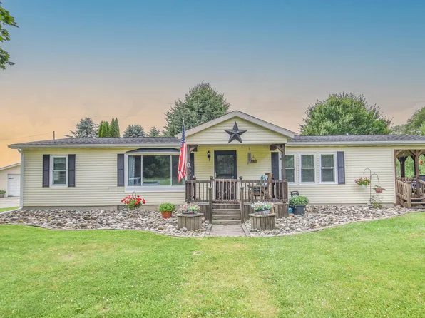 556 N Briggs Rd, Quincy, MI 49082