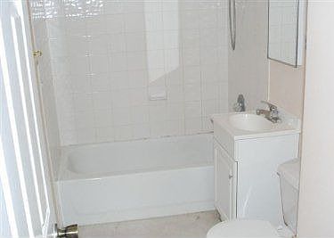 3rd image of 713 Pritchard Ct