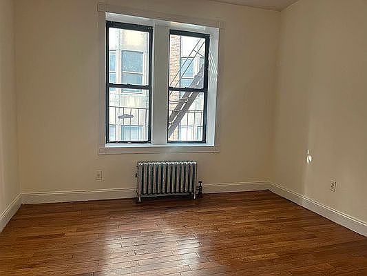 4th image of 559 W 156th St #3I