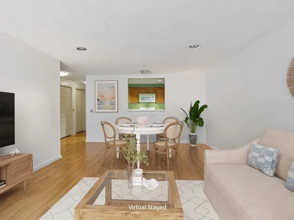 2 Ocean Ave APT 1J, Gloucester, MA 01930