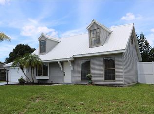 2544 Golden Poinciana Pl, Sarasota, FL 34232