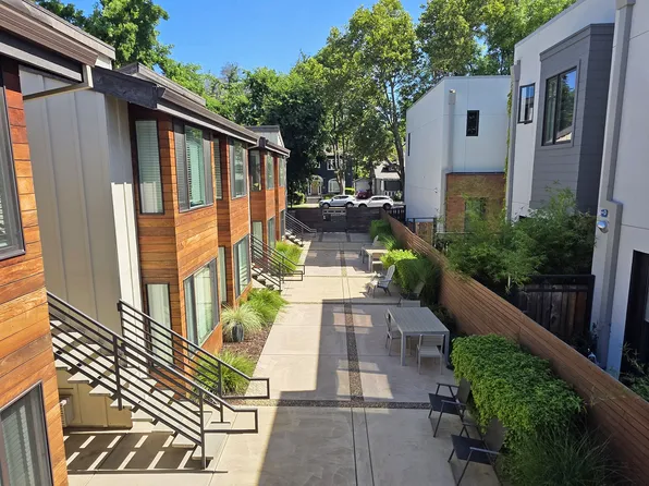 2222 I St APT 15, Sacramento, CA 95816