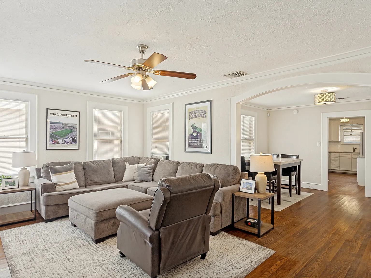 3 bed, 2.5 bath, 1556 sqft, $4,250 — Photo 4