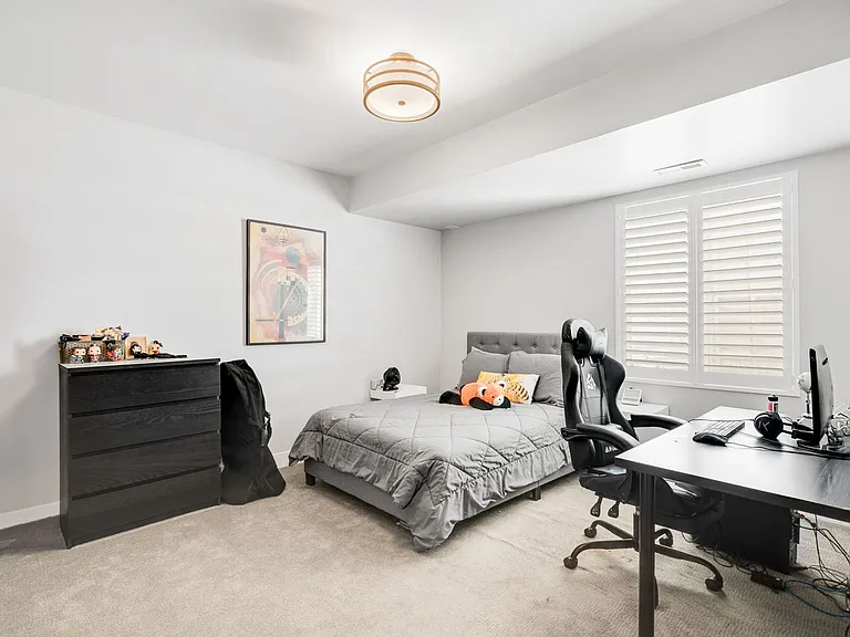 3524 Mariposa St — Photo 32