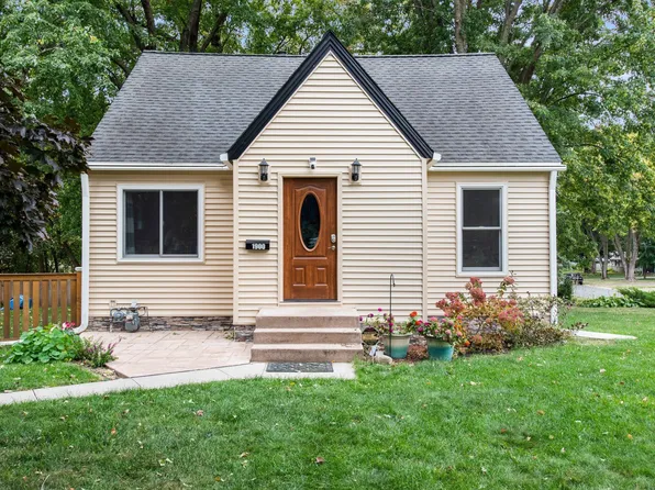 1900 44th Ave NE, Columbia Heights, MN 55421