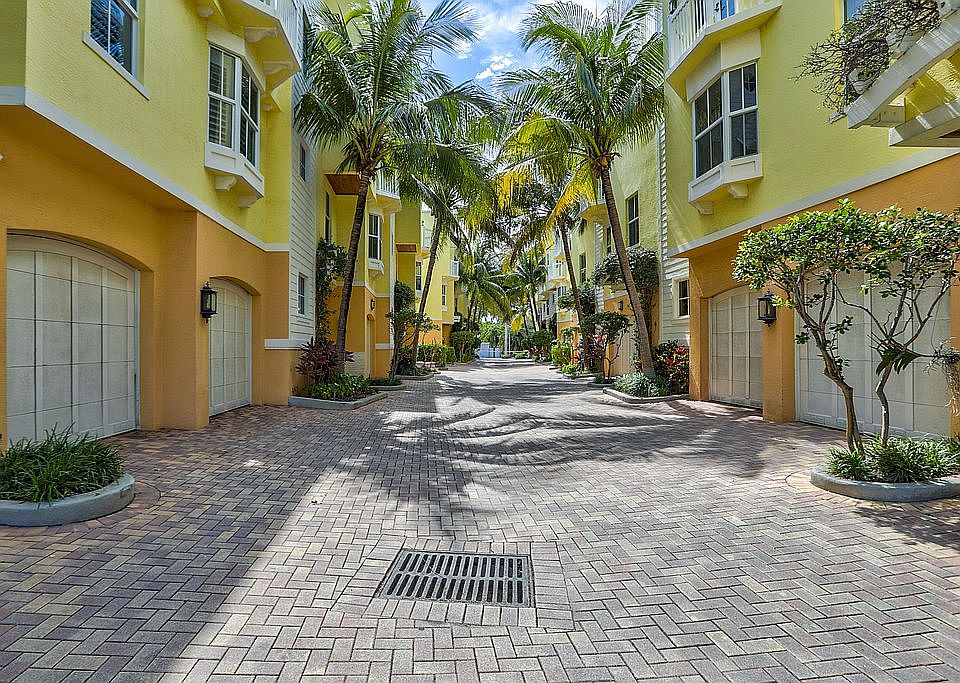 1st image of 4332 Sea Grape Dr APT 11