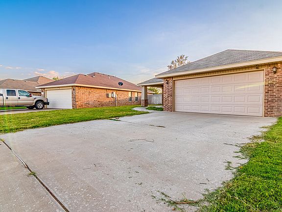 2nd image of 753 Shepherd Cir