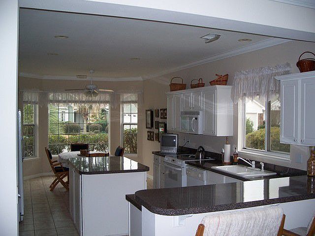 2nd image of 40 Chiffelle St