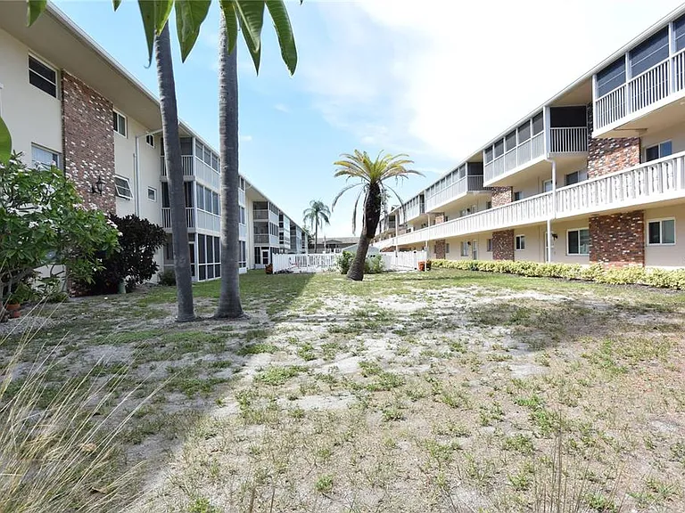 3751 S School Ave #26 — Photo 41