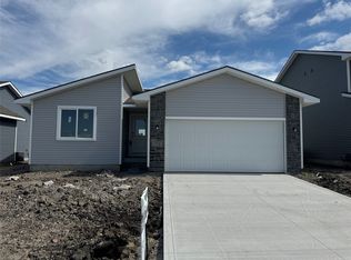 719 NE Meadow Landing Dr, Ankeny, IA 50021