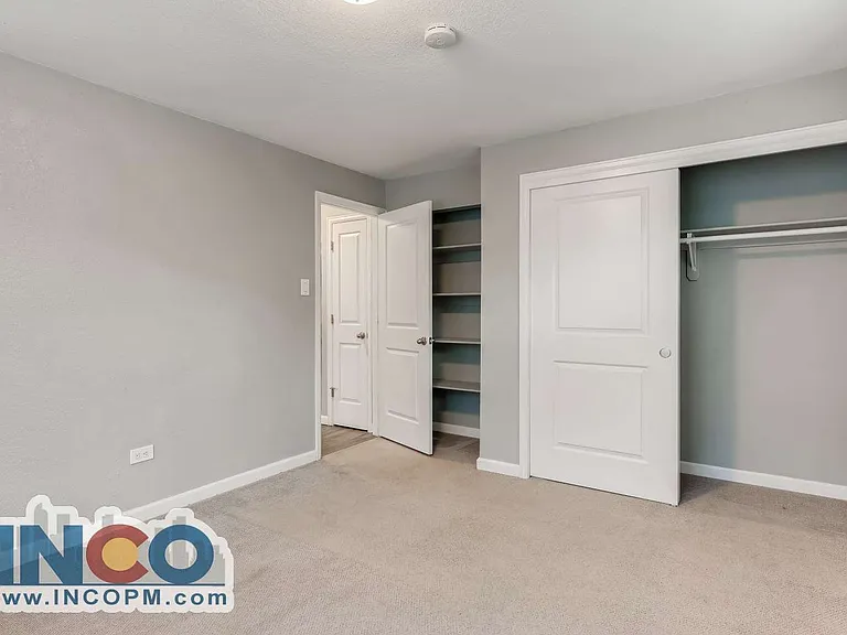 1320 S Gray St — Photo 11