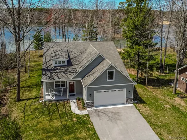 153 Tippi Trl, Buckley, MI 49620