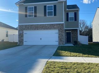 5095 Hunters Village Dr, Lebanon, TN 37087