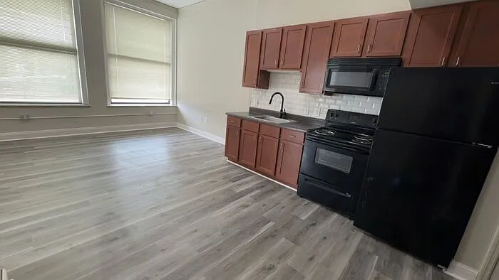 3548 S Grand Blvd #202 — Photo 8