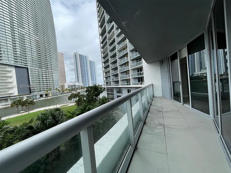 475 Brickell Ave #414 — Photo 5