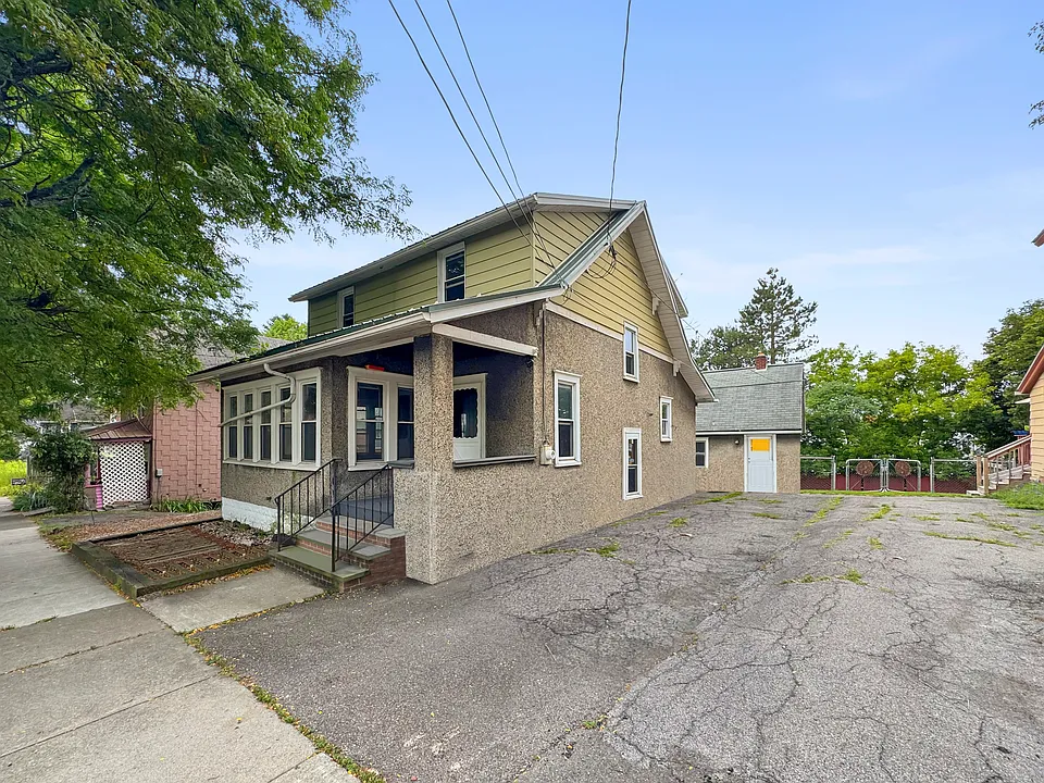 111 Bigelow St