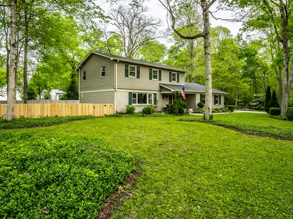 7850 Ridgeland Dr, Indianapolis, IN 46250