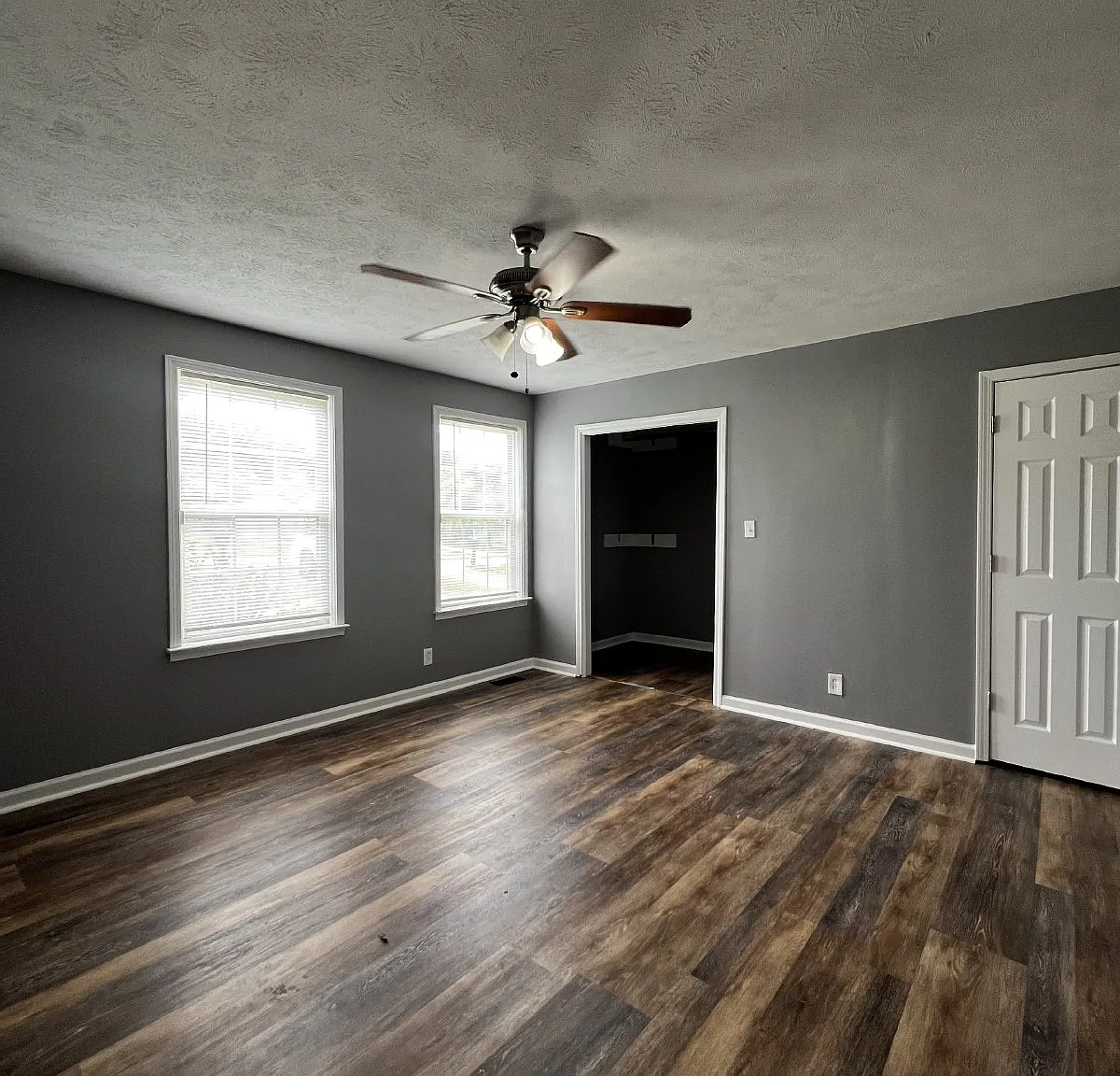 3 bed, 2.0 bath, 1673 sqft, $1,800 — Photo 4