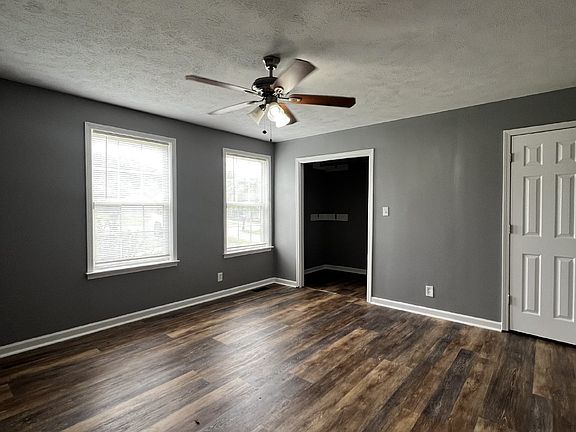 2nd image of 578 Somerset Ln