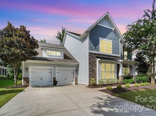 1720 Fairntosh Dr, Fort Mill, SC 29715