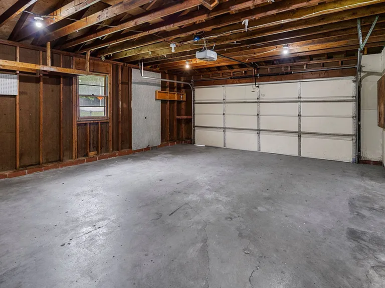 5908 Meredith Dr — Photo 16