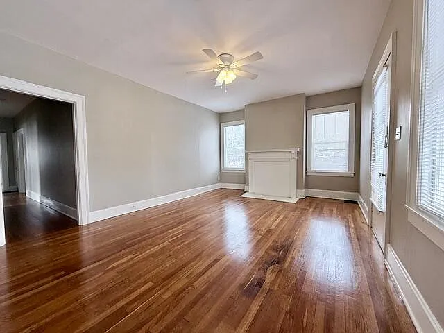 3 bed, 1.0 bath, 1450 sqft, $2,100 — Photo 3