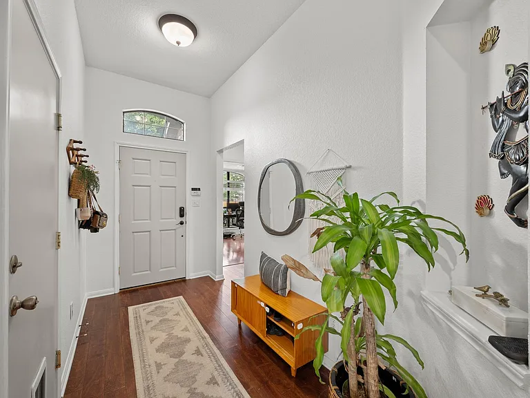 15609 Royal Dublin Dr — Photo 4