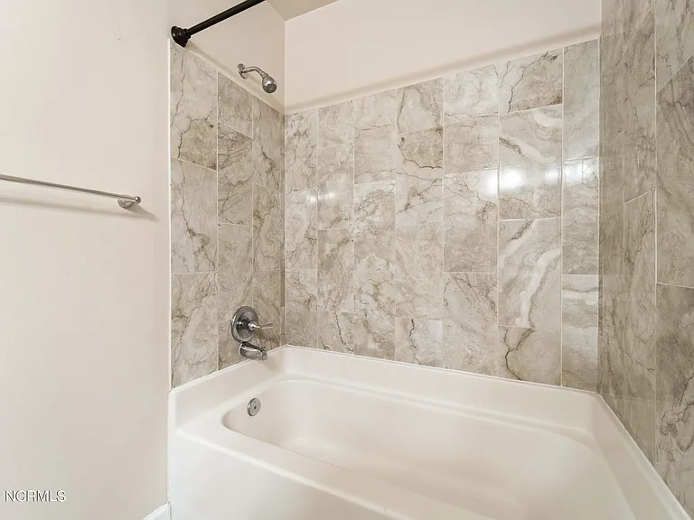 1205 Ormandy Ave — Photo 12