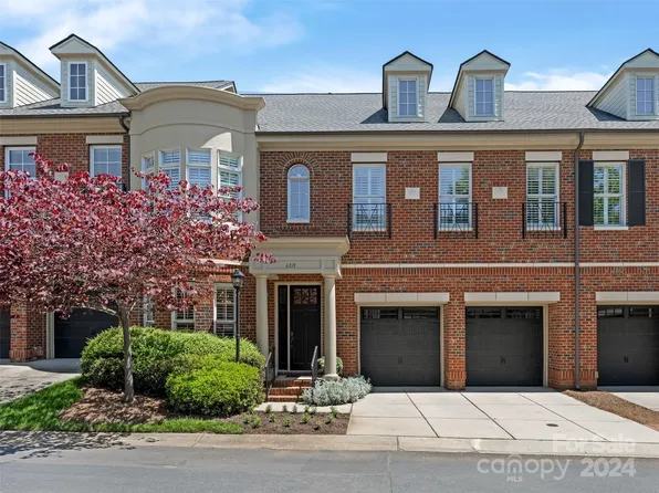 6831 Louisburg Square Ln, Charlotte, NC 28210