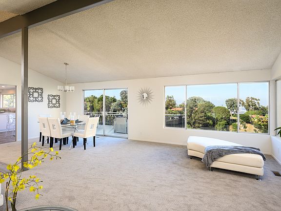 3rd image of 4212 Palos Verdes Dr E
