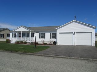 26 Edgestone Dr, Bridgewater, MA 02324