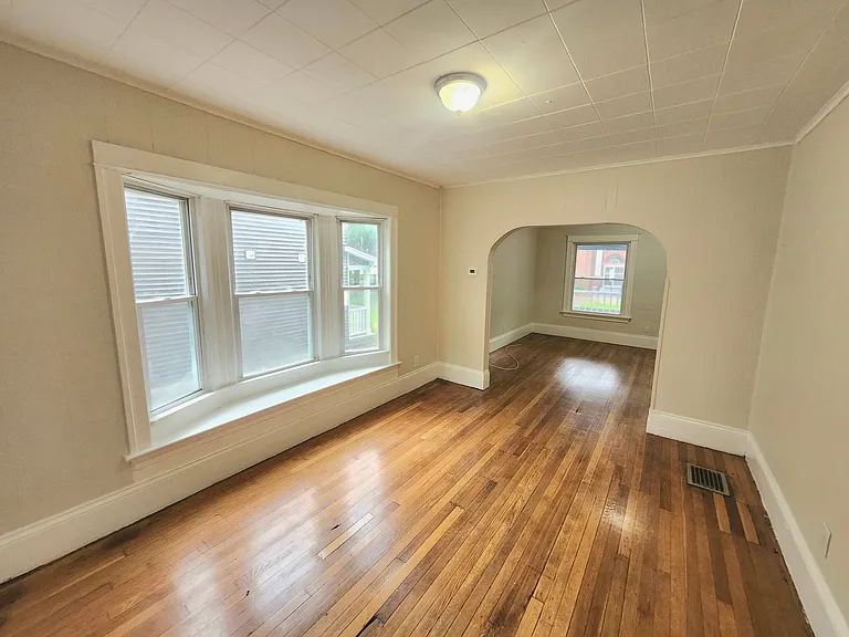 357 Columbia Ave — Photo 7