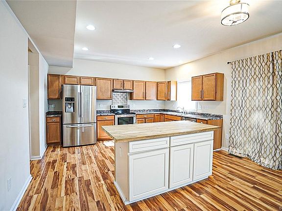 5th image of 6761 Arbor Meadows Dr