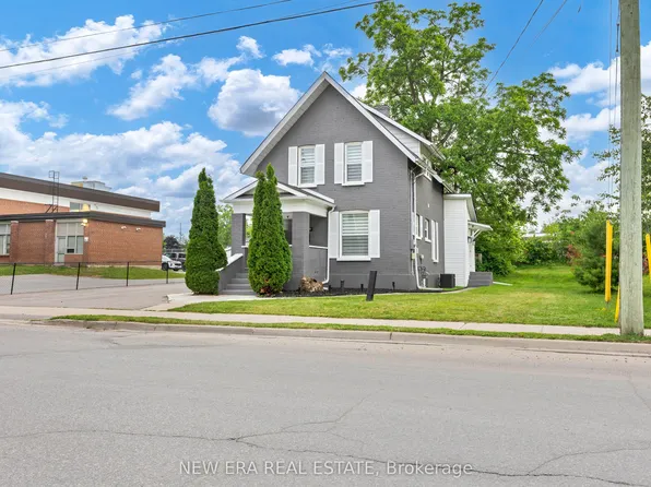 11 Albert St N, Kawartha Lakes, ON K9V 4J3