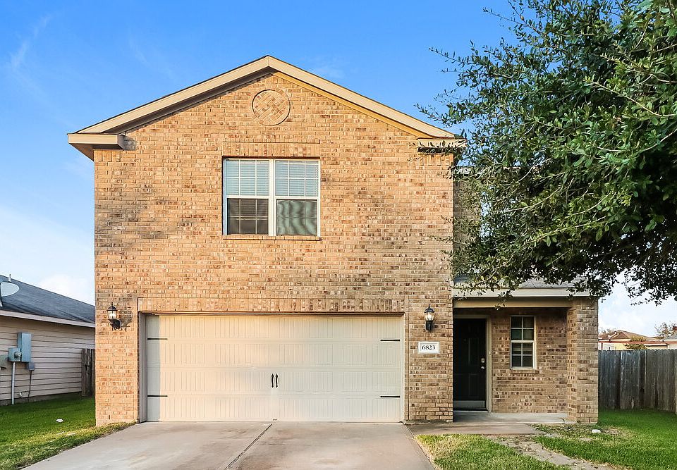 1st image of 6823 Clover Walk Ln