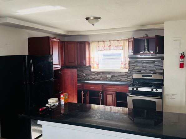 1458 Blake Ave #1
