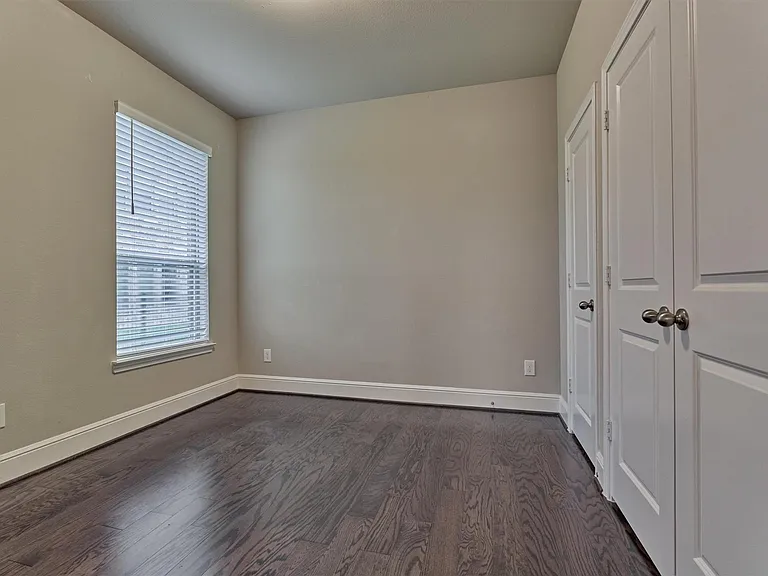 20911 Velvet Wing Dr — Photo 36