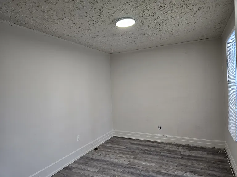 3511 Concord St — Photo 2