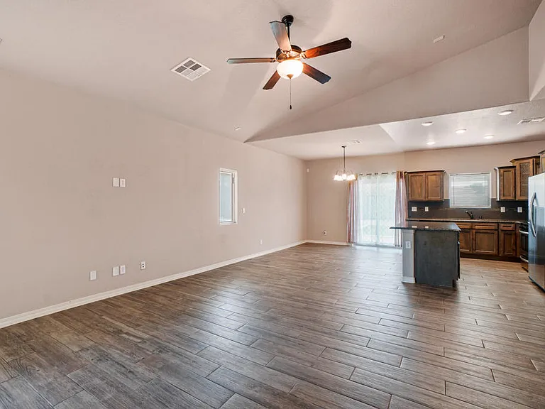 852 Lemington St — Photo 16