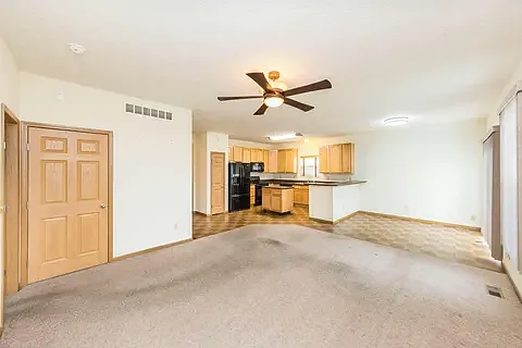 3 bed, 1516 sqft, $2,350 — Photo 2