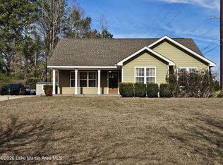 1414 Creek Rd, Alexander City, AL 35010