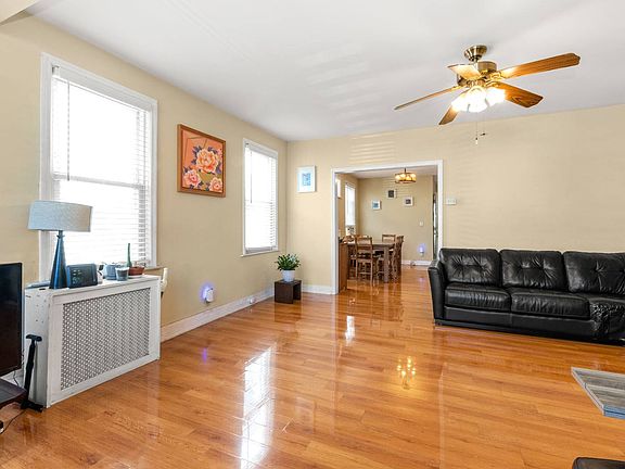 5th image of 4624 189th St