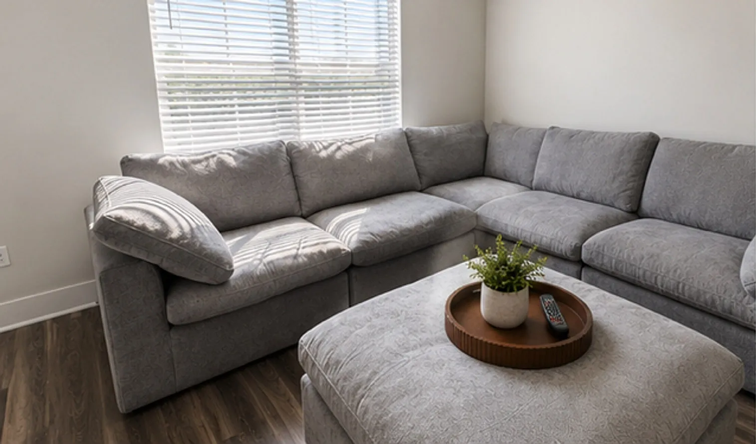 1 bed, 1.0 bath, 667 sqft, $2,467 — Photo 1
